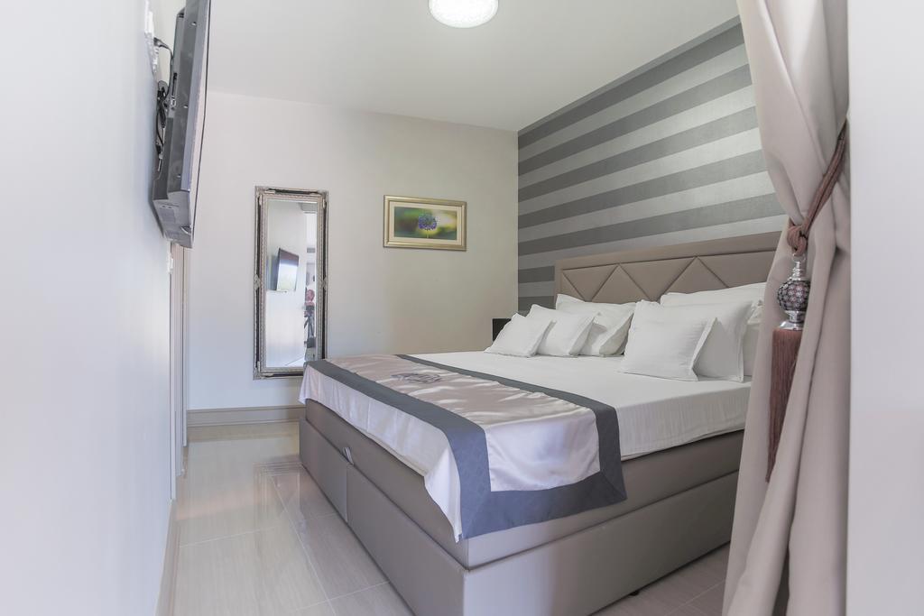 Villa Mendes Zastražišće Exteriér fotografie